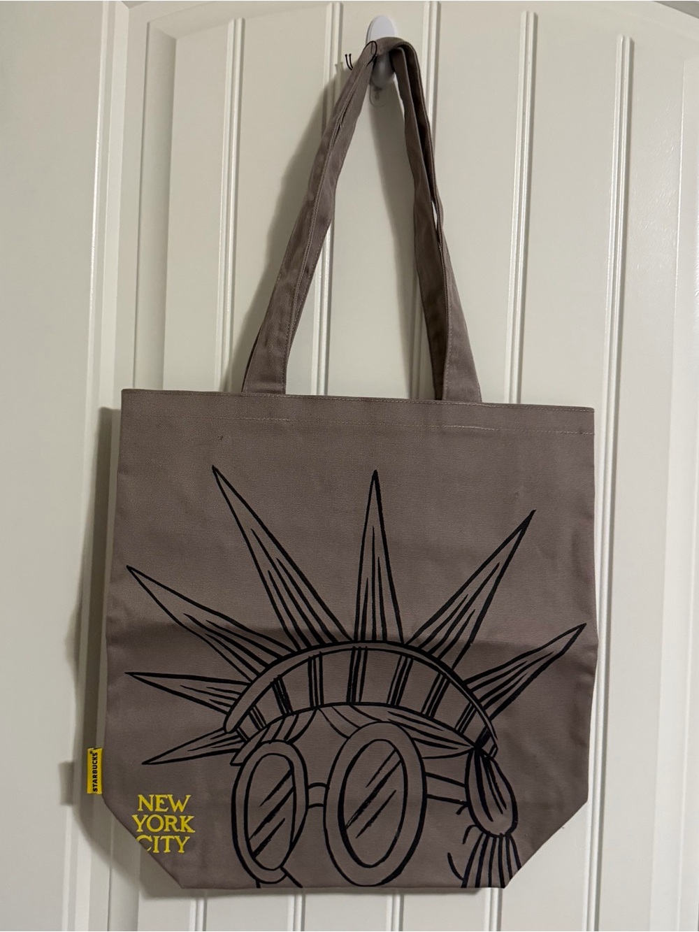 New with tag Starbucks New York City Tote Bag with Statue of Liberty